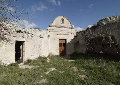 Madonna dei Derelitti (Madonna della Scordata e San Nicola sulla Murgia dell’Amendola)