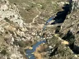 Per Pasqua sarà riaperto il sentiero 406 che porta al ponte di legno sul torrente Gravina verso il belvedere di Murgia Timone.