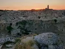 Per Pasqua il Belvedere di Murgia Timone come il Golgota